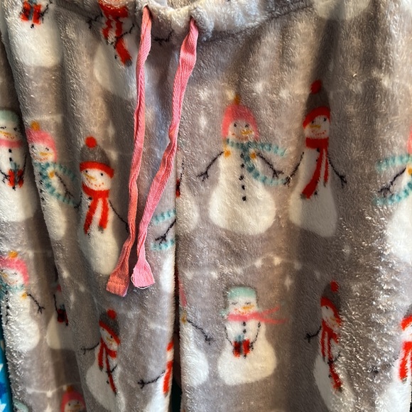 Bundle of 3 Winter Themed Pajama Pants- Size Medium - Picture 4 of 7